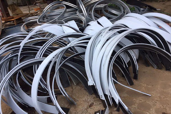 哈爾濱型材拉彎廠在拉彎加工時的注意事項有哪些？